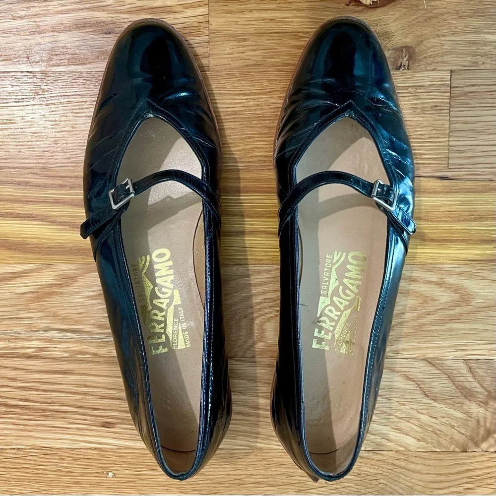 Ferragamo Mary Jane Ballet Flats Black Patent Leather Size 6 | Audrey Style